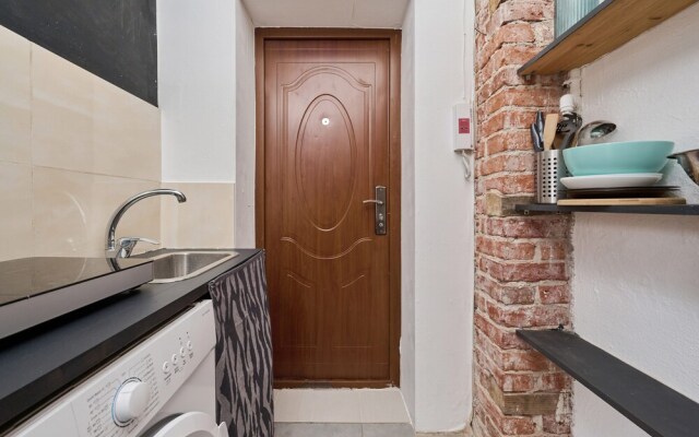 Studio z Antresolą by Renters