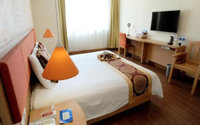 Home Inn Jilin Century Plaza Huashan Road