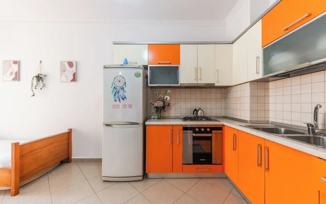 Orange Seaview Studio