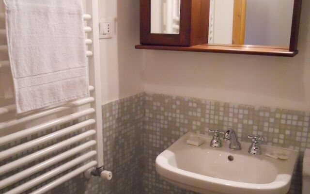 Guesthouse Runcini dormire in un borgo medievale