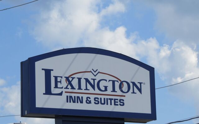 Lexington Inn & Suites Windsor