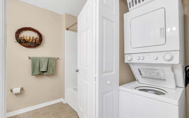 Modern & Comfy 20min to Disney Queenbeds