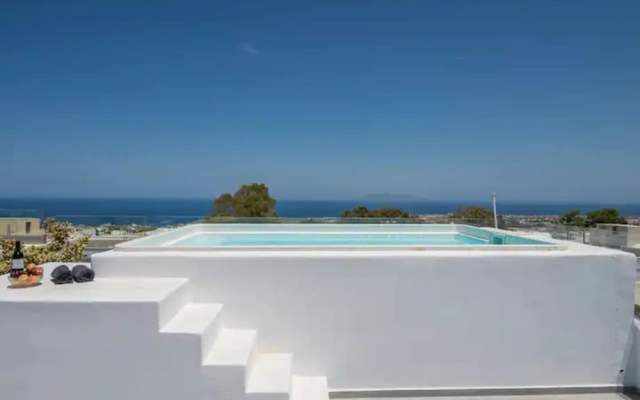 Nostos Apartments Fira