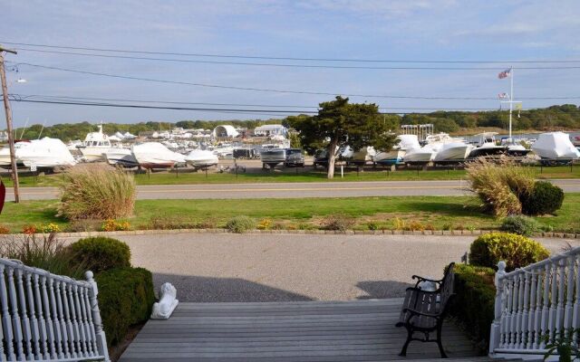 A Victorian on the Bay Bed and Breakfast