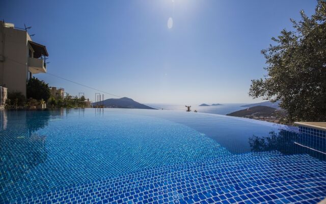 Villa Neptune by Akdenizvillam