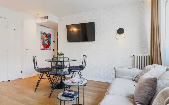 Elegant Apartment - 2br/6p - Canal St Martin