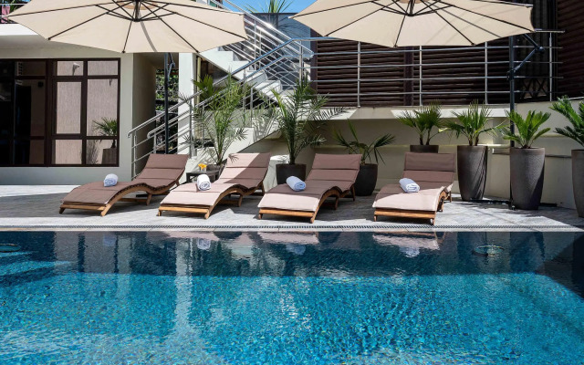 Sandro Palace na Lesnoy (Sandro Pelas)