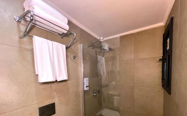 Crown Salamis Hotel