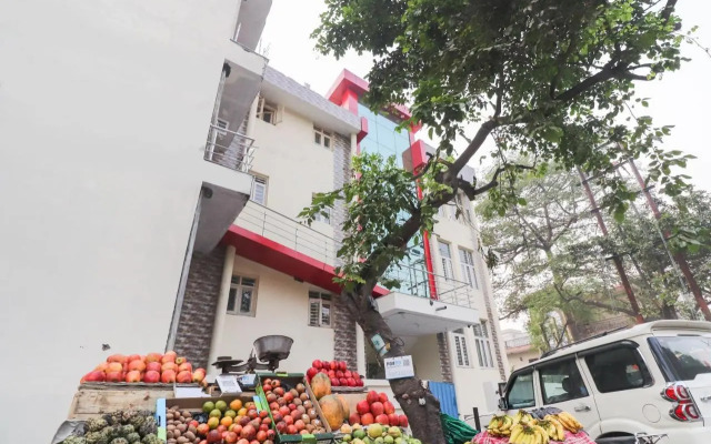 OYO 62711 Krishna Residency