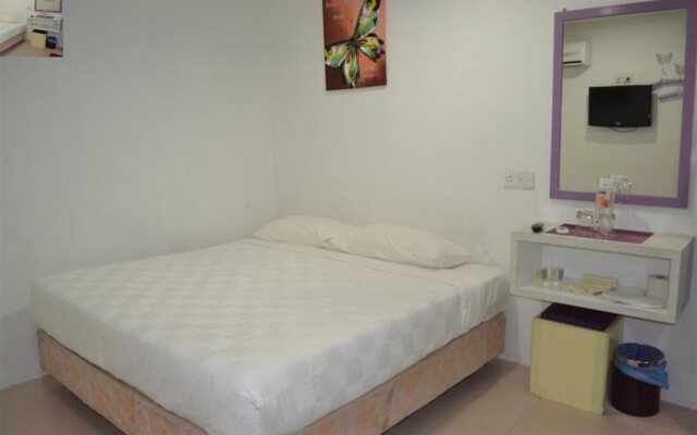 Lavender Hotel Teluk Intan