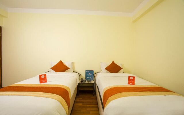 OYO 156 Hotel Sweet Town