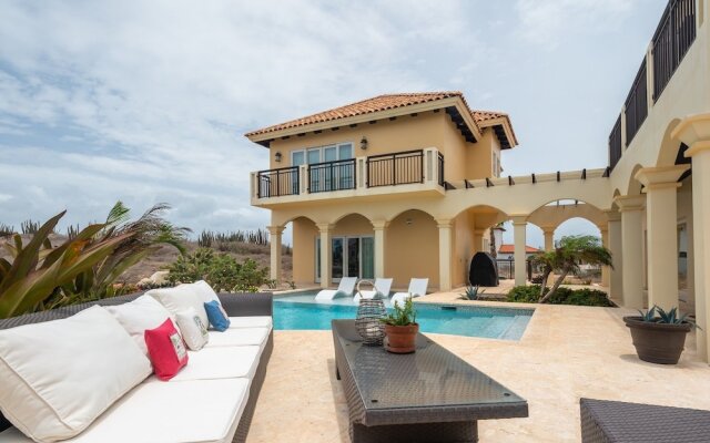 La Colina Villa