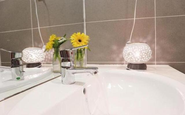 M-H5 Serviced Apartments