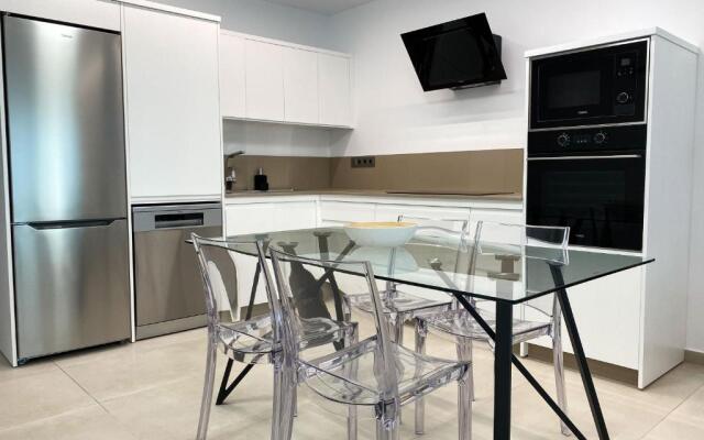 Marina Suites 7