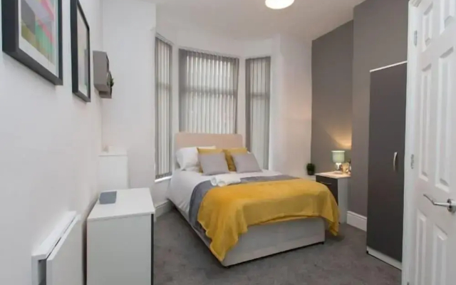 Townhouse @166 Ruskin Rd