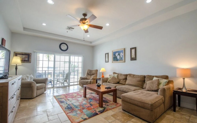 Vistalmar Two Bedroom Deluxe Apartment