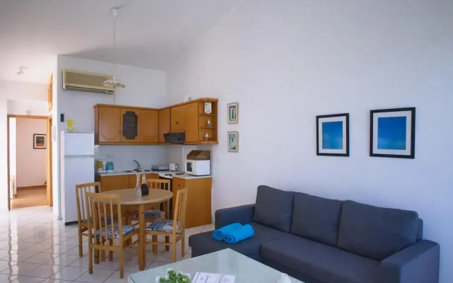 Rouladina Apt 6 in Stalos