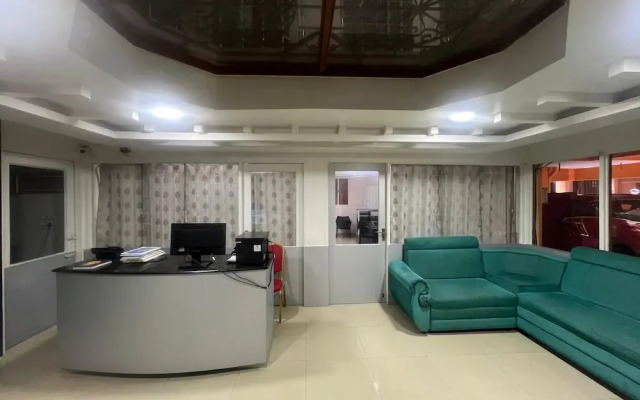 Le Ideal Suites