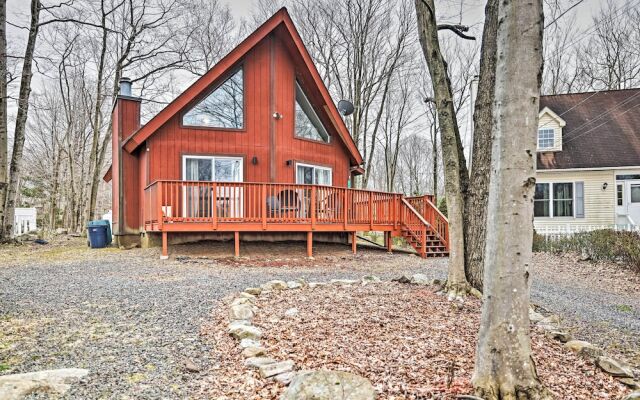 Golf, Ski + Fish: Cabin w/ Deck in Tobyhanna!