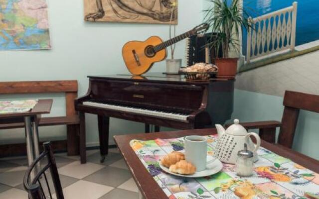 Apple Hostel