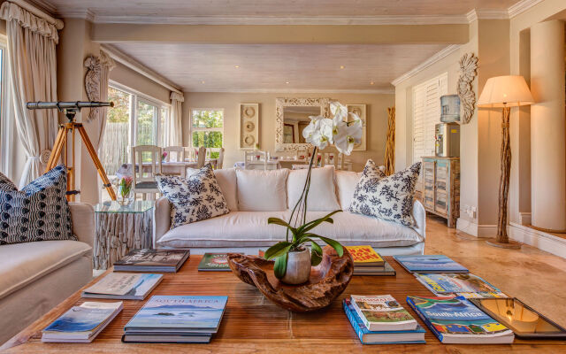 Amanzi Island Lodge