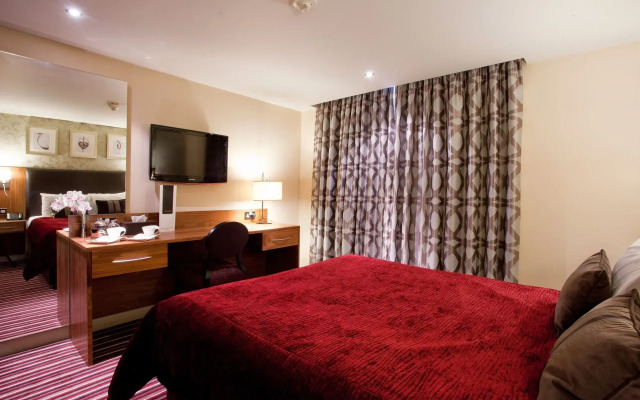 Gloucester Robinswood Hotel