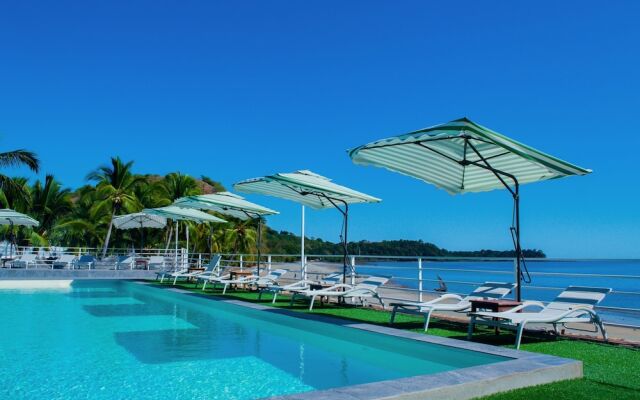 Orangea Beach Resort