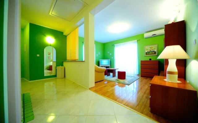 Villa With Garden and Pool, Supetar, Island Brac