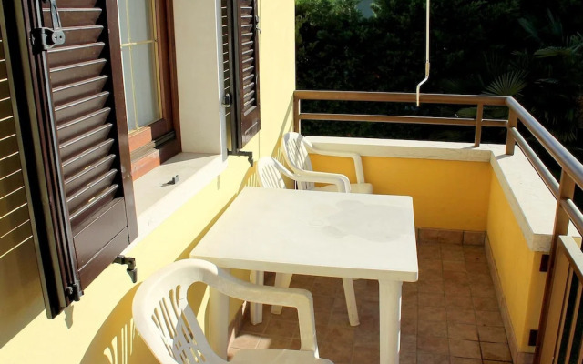 Countryside Holiday Home In Lazise, Near Lake Maggiore