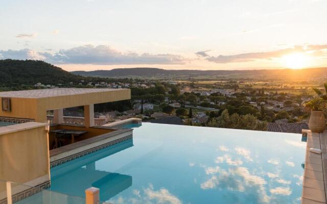 Appartements vue panoramique avec piscine et jacuzzi