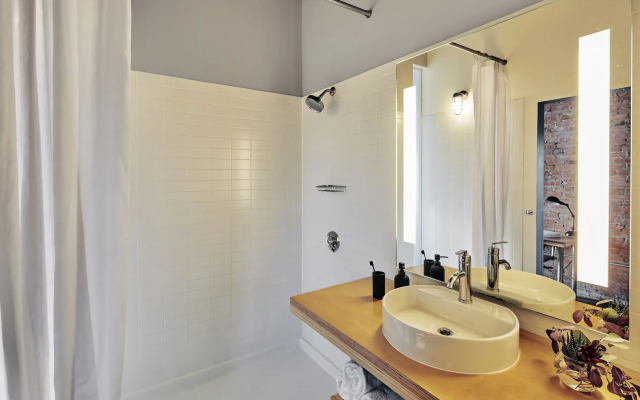 Canvas Hotel Dallas