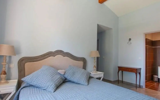 Spacious Holiday Home in Grimaud With Large Garden