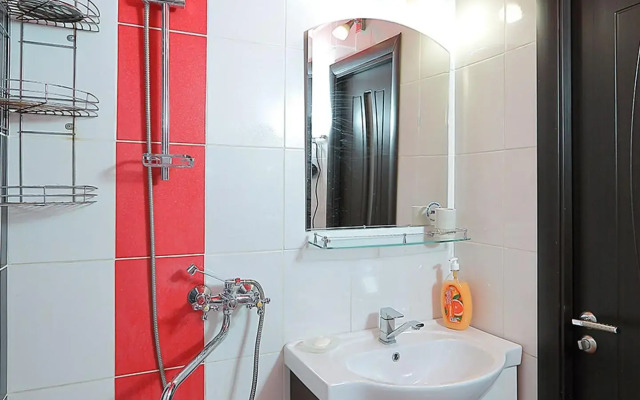 Vgosti на улице Алексеева 113