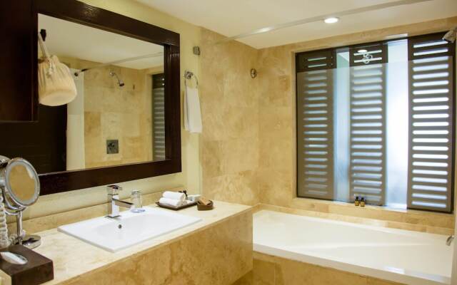 2 Bedroom Suites With Kitchen at Casa Dorada - Resort Amenities, Pools & Near Popular Cabo Beach!