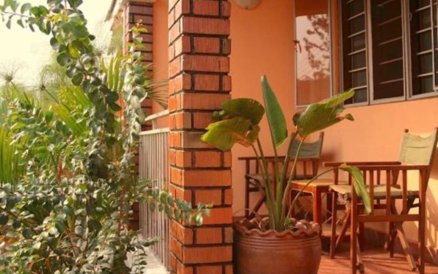 Acacia Hotel