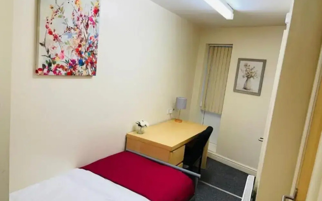 OYO Sangha House - Short Stays