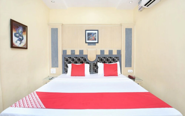 OYO 17430 Gulshah Hotel