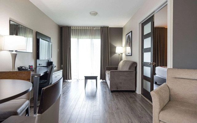 Ramada by Wyndham Ottawa On The Rideau