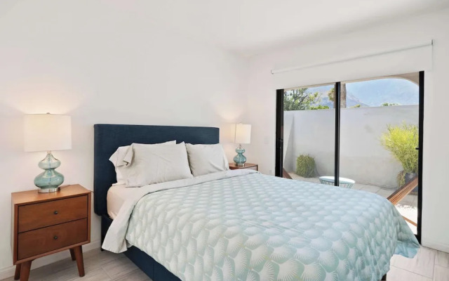 Aurora Oasis Stylish 4 BDR