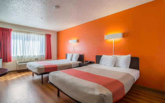 Motel 6 Dallas, TX - North - Richardson