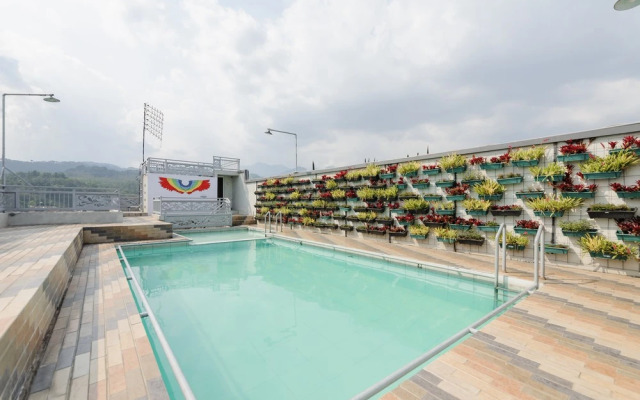 Urbanview Hotel Sky Batu Malang by RedDoorz