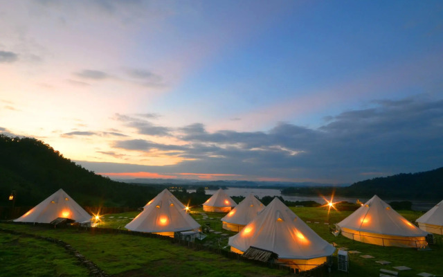 Chiangkhan River Green Hill