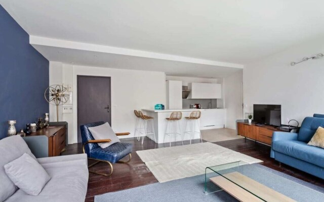 Modern Cosy 1-Bed Apartment Sleeps 6, in Paris