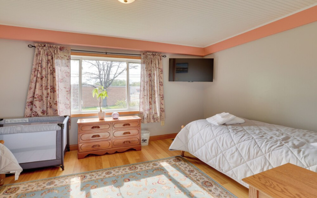 Near Saugatuck Dunes: Pet-friendly Home w/ Grill