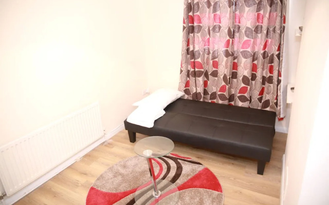 Canning Town Cozy one Bedroom Apartment