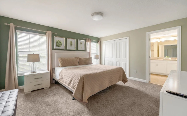 Relax Near Disney 4BR Home With Pool