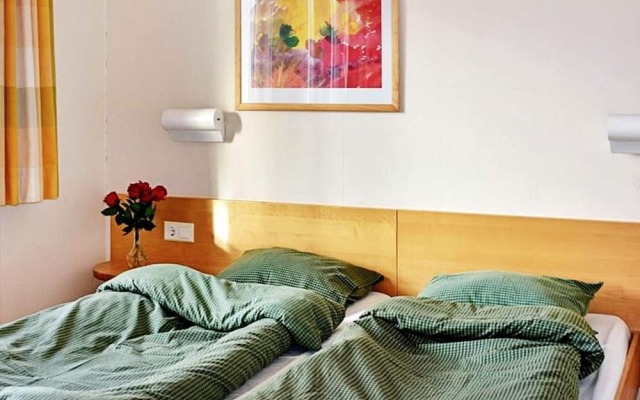 8 Person Holiday Home in HOK