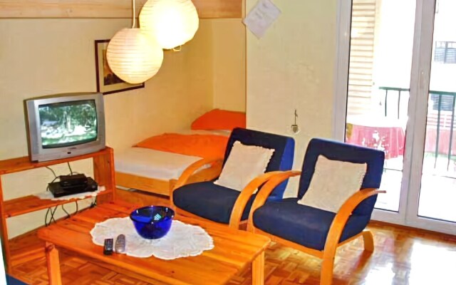 Apartment and Rooms Katica