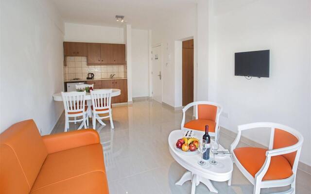 Polycarpia Hotel