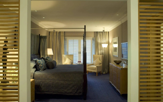 Taj Lands End